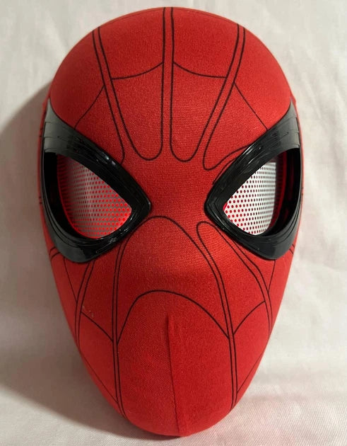 MASKA SPIDER-MAN Z PODŚWIETLENIEM OCZU RUCHOME ELEMENTY ZAMEK LED