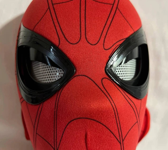 MASKA SPIDER-MAN Z PODŚWIETLENIEM OCZU RUCHOME ELEMENTY ZAMEK LED