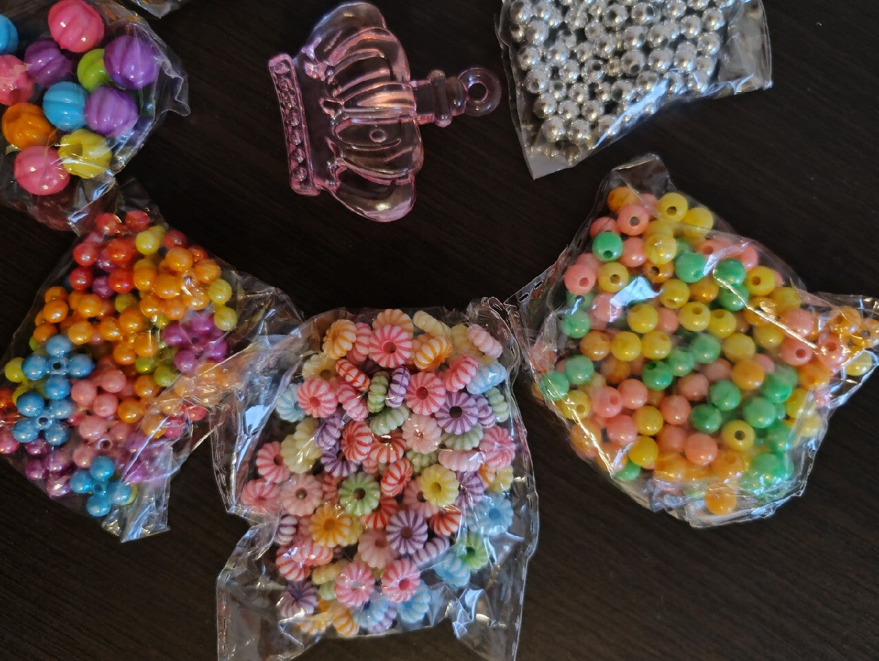 ZESTAW KORALIKÓW DIY 720 EL. KORALIKI DO ROBIENIA BRANSOLETEK I BIŻUTERII