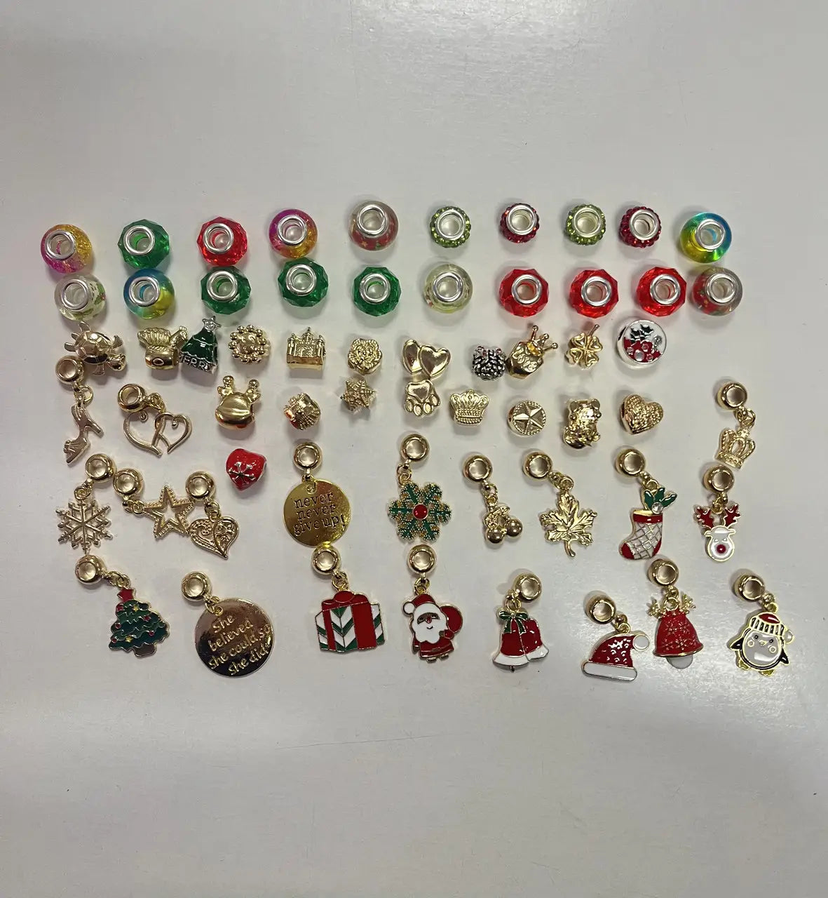 XMAS DIY ZESTAW DO ROBIENIA BRANSOLETEK BIŻUTERII KORALIKI ŚWIĄTECZNE