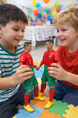 FIGURKA PIŁKARSKA CRISTIANO RONALDO 30 CM Z PODSTAWKĄ PREZENT DLA KIBICA