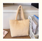 PLUSZOWA TORBA NA RAMIĘ Z KAPIBARĄ MIĘKKA PRZENOŚNA TOREBKA UROCZY PREZENT