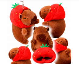 MASKOTKA KAPIBARA PLUSZAK KAPIBARA Z CZAPKĄ TRUSKAWKĄ BRELOCZEK DO KLUCZY