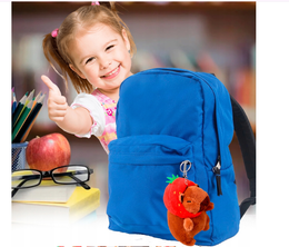 MASKOTKA KAPIBARA PLUSZAK KAPIBARA Z CZAPKĄ TRUSKAWKĄ BRELOCZEK DO KLUCZY