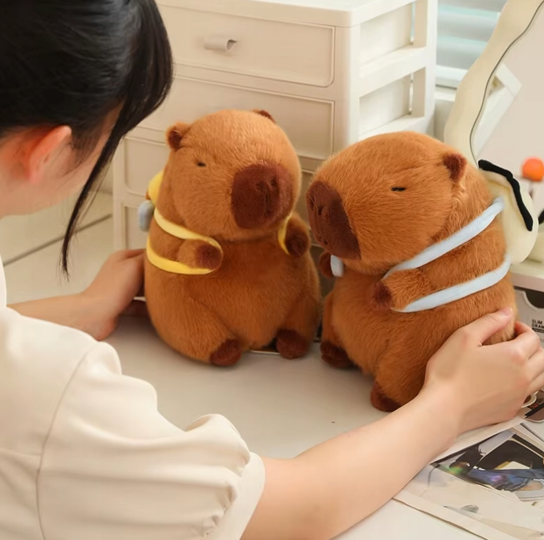 KAPIBARA ZABAWKA PSZCZÓŁKA MIĘKKA PODUSZKA PREZENT PLECAK DZIECI 45см