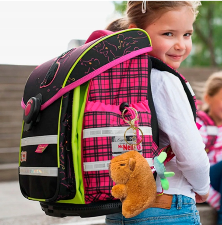 MASKOTKA PLUSZOWA PLUSZAK KAPIBARA Z MECHANIZMEM NAKRĘCAJĄCYM BRELOK 12 CM