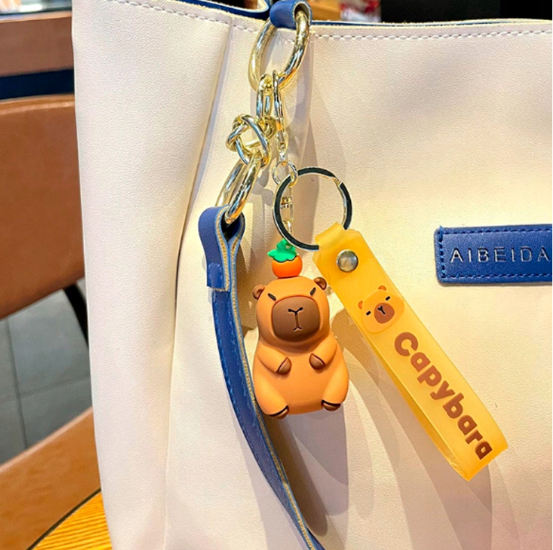 BRELOK Z KAPIBARĄ KAPIBARA CAPYBARA MASKOTKA BRELOCZEK FIGURKA DO PLECAKA