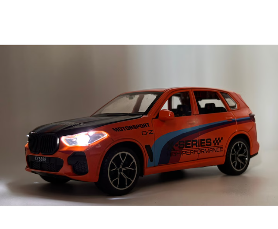 METALOWY SAMOCHÓD BMW X5 COMPETITION 20 CM ŚWIATŁA, OTWIERANE ELEMENTY