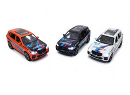 METALOWY SAMOCHÓD BMW X5 COMPETITION 20 CM ŚWIATŁA, OTWIERANE ELEMENTY