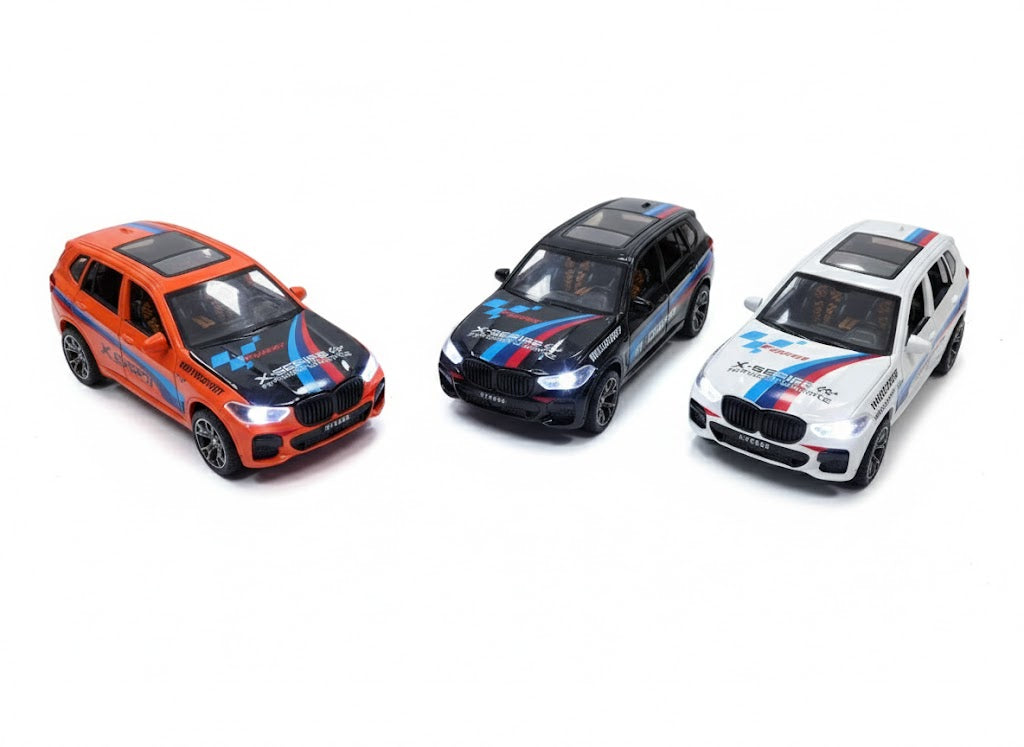 METALOWY SAMOCHÓD BMW X5 COMPETITION 20 CM ŚWIATŁA, OTWIERANE ELEMENTY